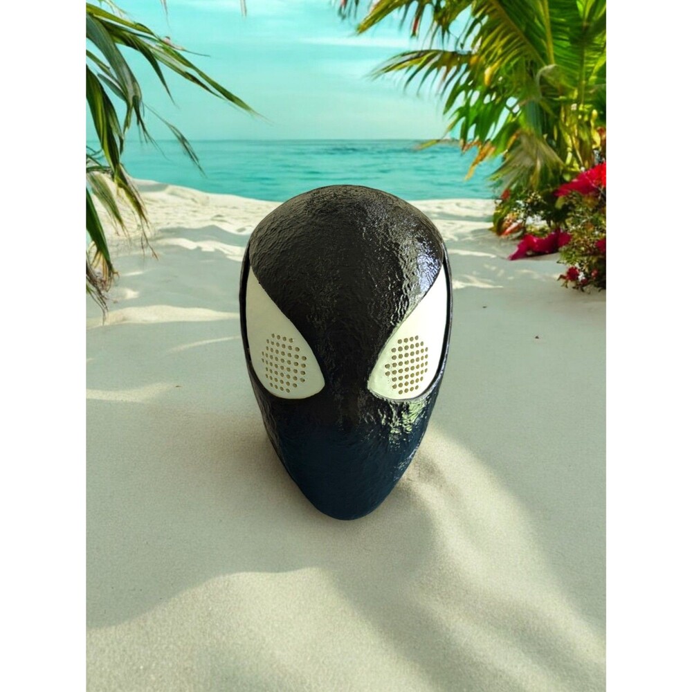 Spiderman 2 PS5 Black suit Spiderman mask.